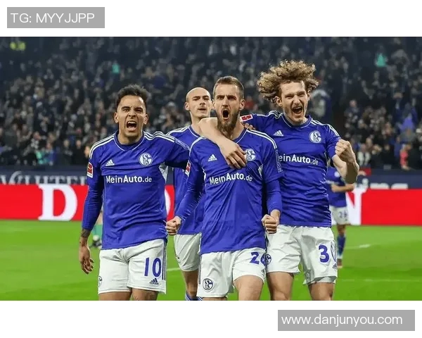 德乙焦点战科隆主场迎战波鸿期待精彩对决与激烈竞争