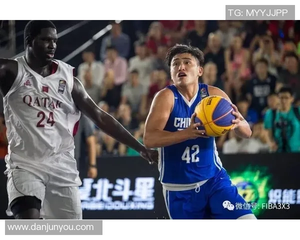 方硕在篮球赛场上的崛起与挑战解析以及对未来发展的展望与期待