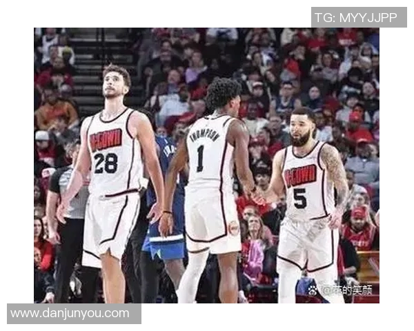 火箭队与开拓者精彩对决重播回顾全场比赛亮点与精彩瞬间分析 火箭队与开拓者精彩对决重播回顾全场比赛亮点与精彩瞬间分析