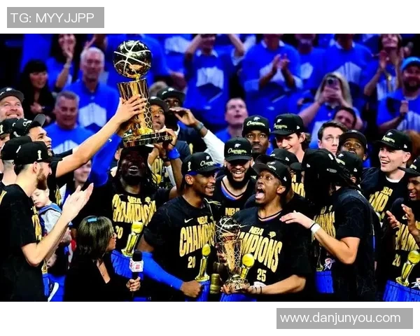 热火与雷霆争夺总冠军荣耀颁奖盛典精彩回顾与球员表现分析 热火与雷霆争夺总冠军荣耀颁奖盛典精彩回顾与球员表现分析