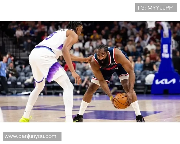 爵士队与快船队精彩对决回放直播全程回顾与分析 爵士队与快船队精彩对决回放直播全程回顾与分析