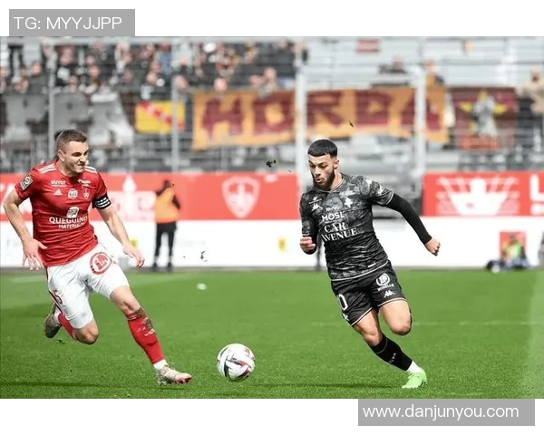 史特拉斯堡主场迎战甘冈双方争夺法甲宝贵积分之战