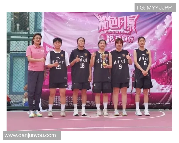 清华大学篮球队与北京女篮的精彩对决引发的热议与期待 清华大学篮球队与北京女篮的精彩对决引发的热议与期待